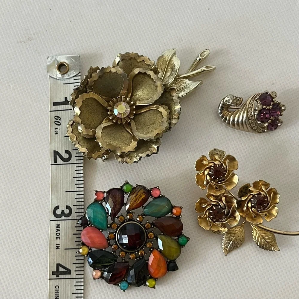 Vintage Brooch Set of 4 Gold Tone Floral Rhinestones Cornucopia